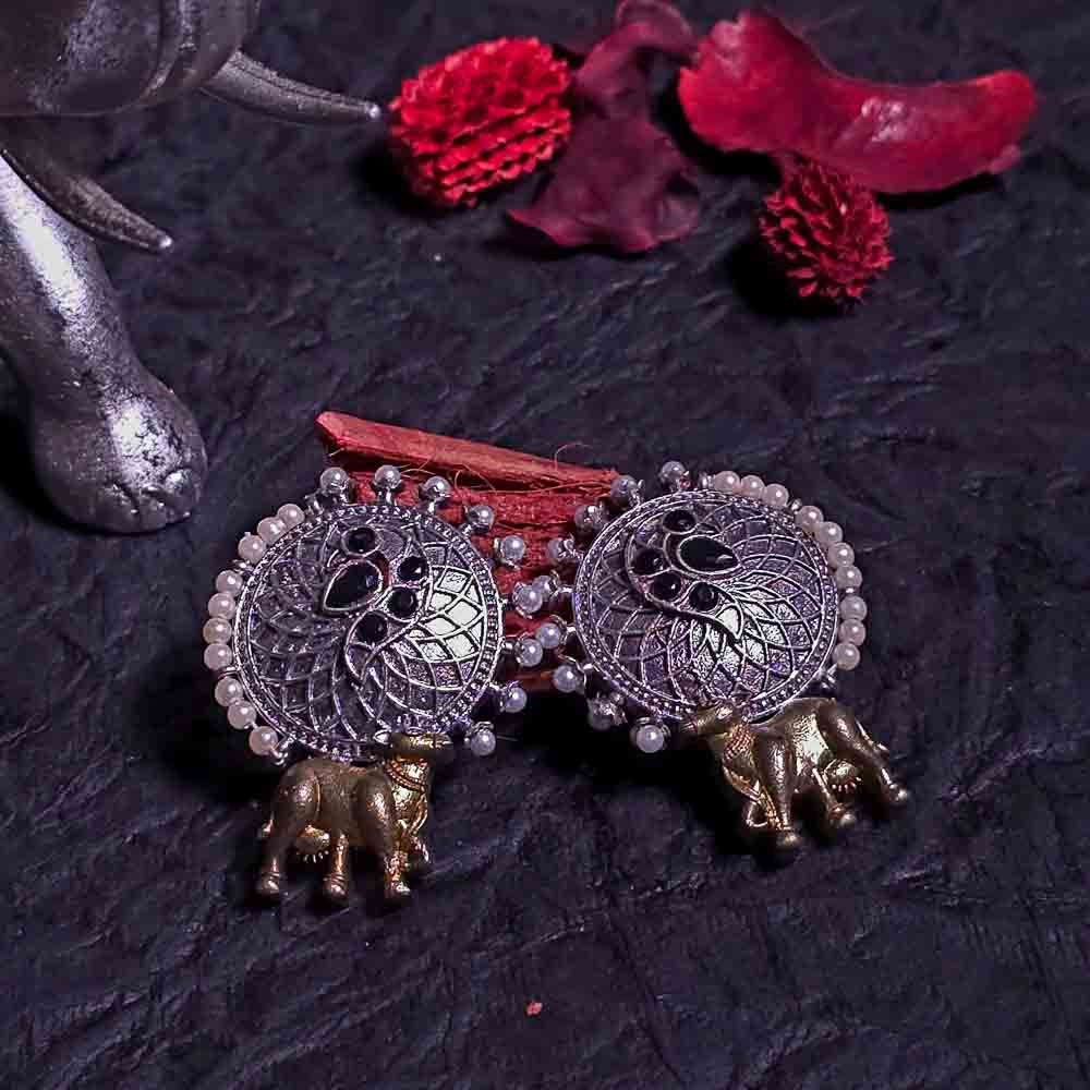 Royal Gold Nandi Oxidised Earrings